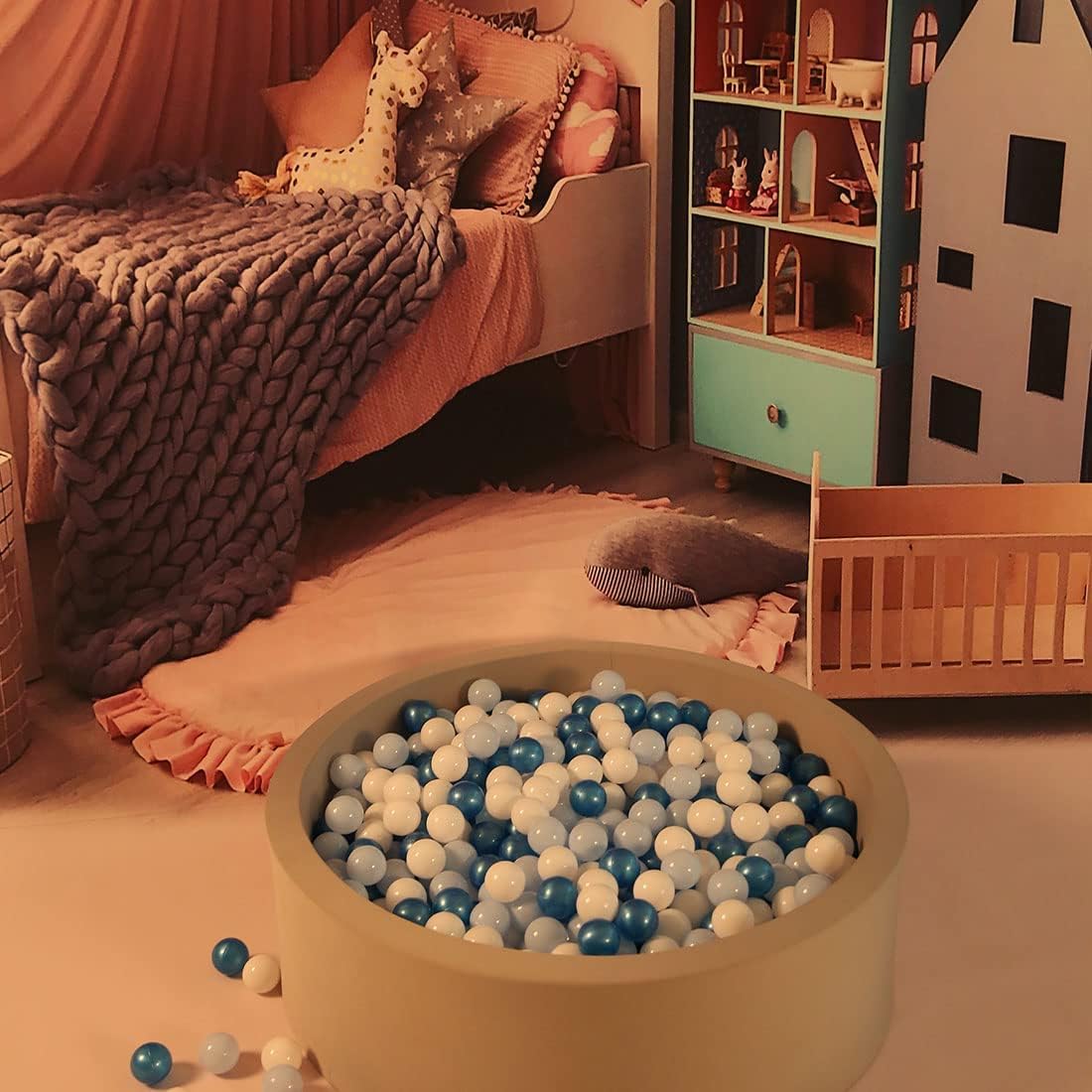 100 Balls Plastic Ball Pit Balls E988107