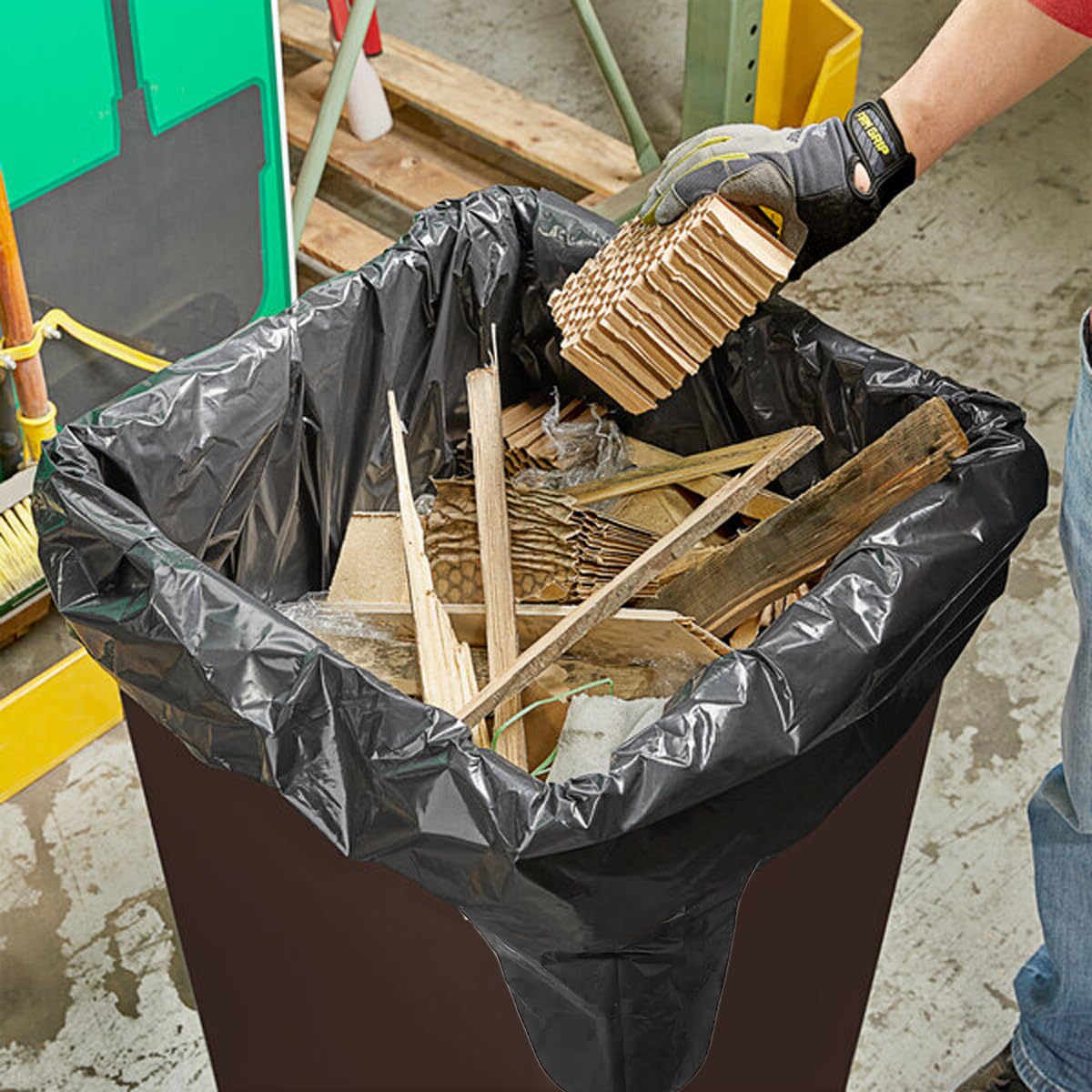Heavy Duty 42 Gallon 10 Count 3 MIL Black Flap Tie Trash Bags G271075