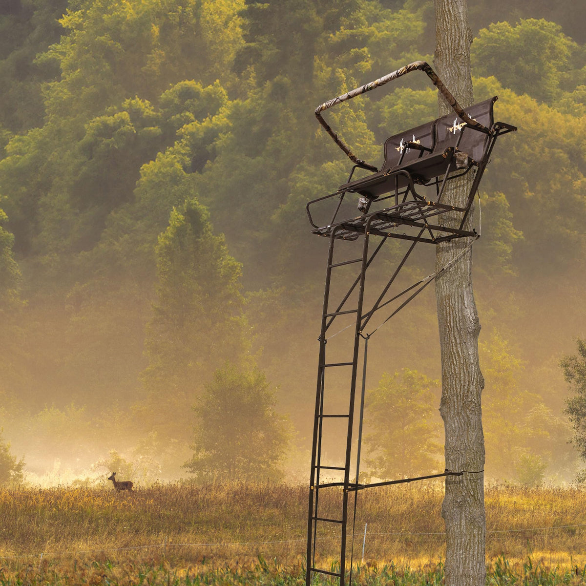 Hunting Deer Ladder Stand 20 ft with Blind Kit X54985