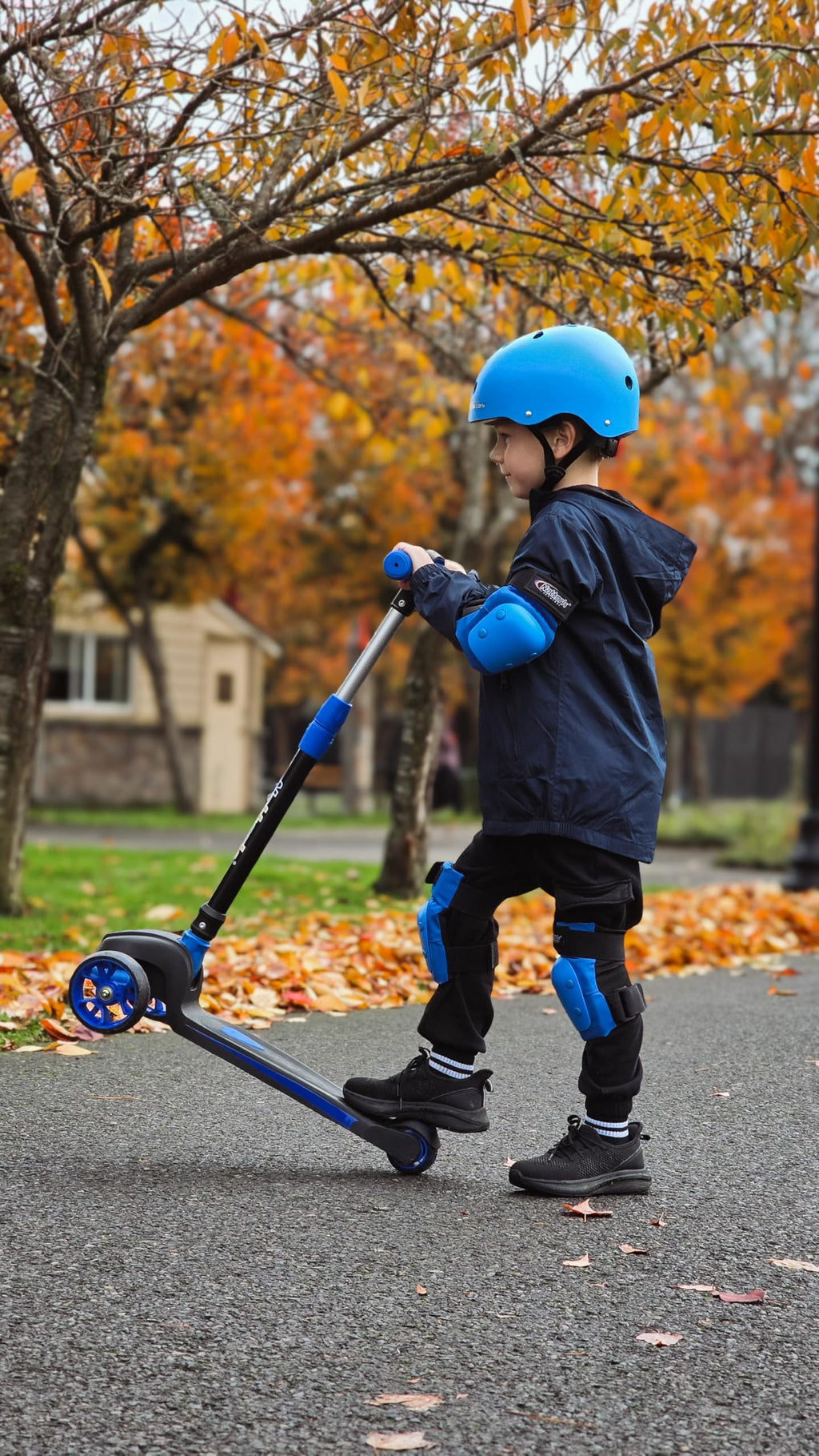 Kids 3-Wheel Foldable Kick Scooter S826