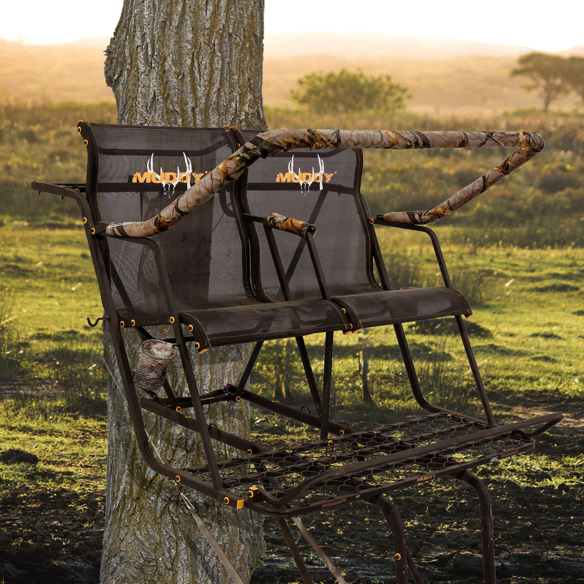 Hunting Deer Ladder Stand 20 ft with Blind Kit X54985